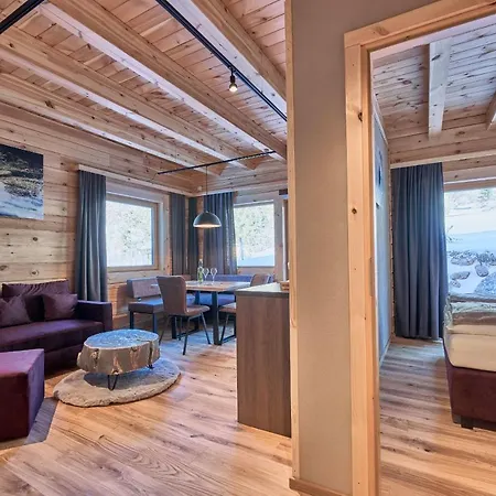 Xeis Aparthotel 3*